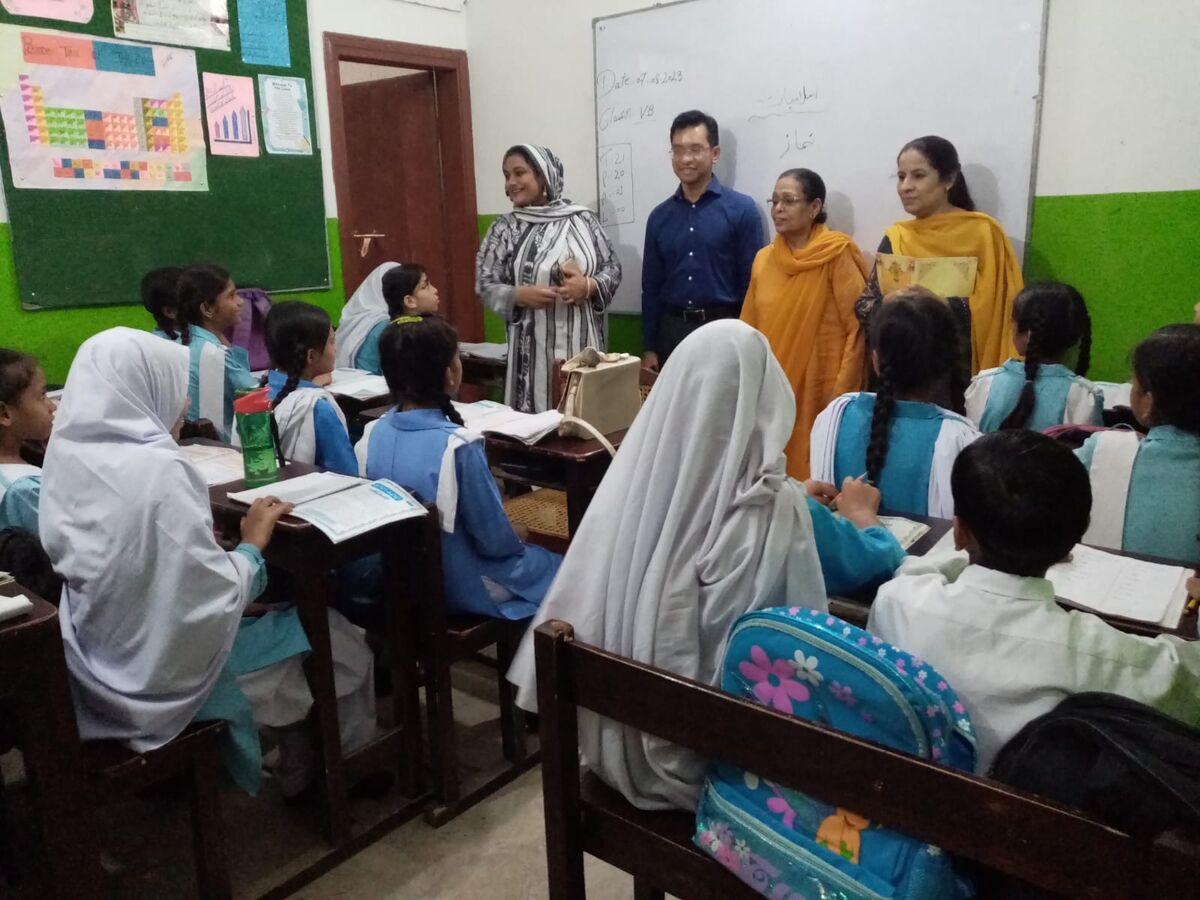 Sora Chan visiting a classroom at a Hope school in Karachi